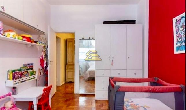 Apartamento à venda com 3 quartos, 138m² - Foto 7