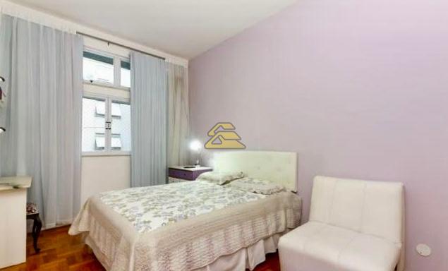 Apartamento à venda com 3 quartos, 138m² - Foto 5