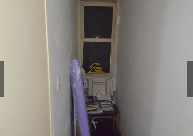 Apartamento à venda com 2 quartos, 75m² - Foto 18