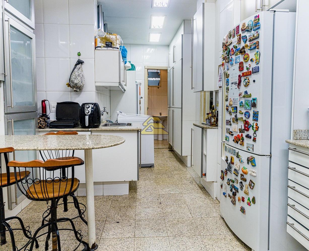 Apartamento à venda com 4 quartos, 300m² - Foto 26