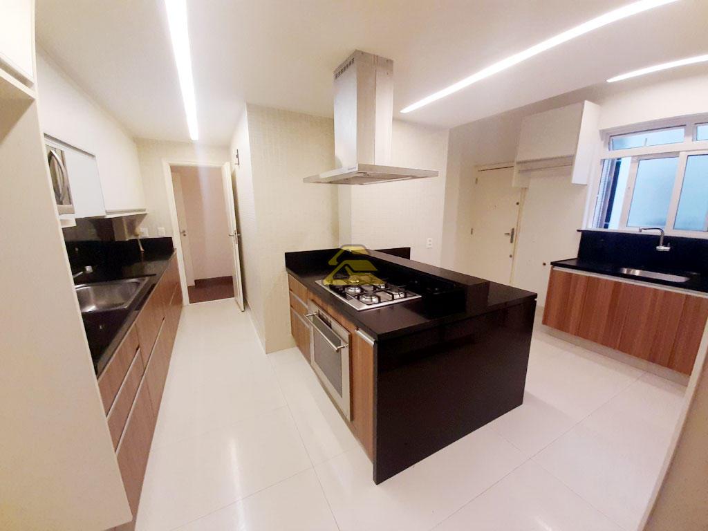 Apartamento à venda com 4 quartos, 240m² - Foto 15