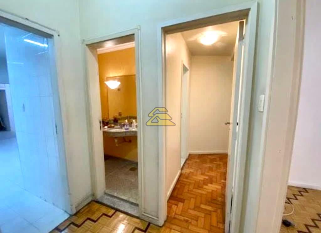 Apartamento à venda com 3 quartos, 161m² - Foto 9