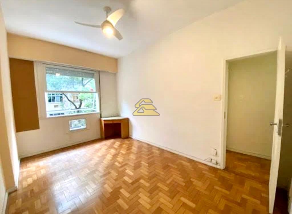 Apartamento à venda com 3 quartos, 161m² - Foto 21