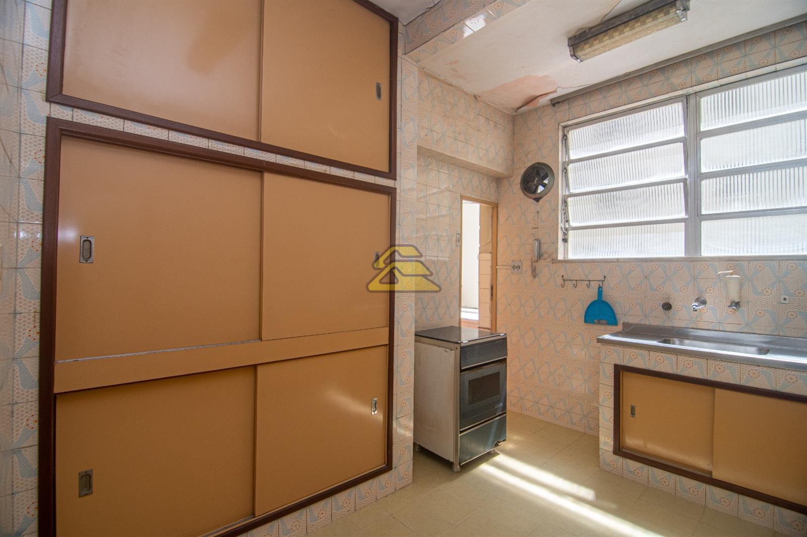 Apartamento à venda com 3 quartos, 183m² - Foto 23