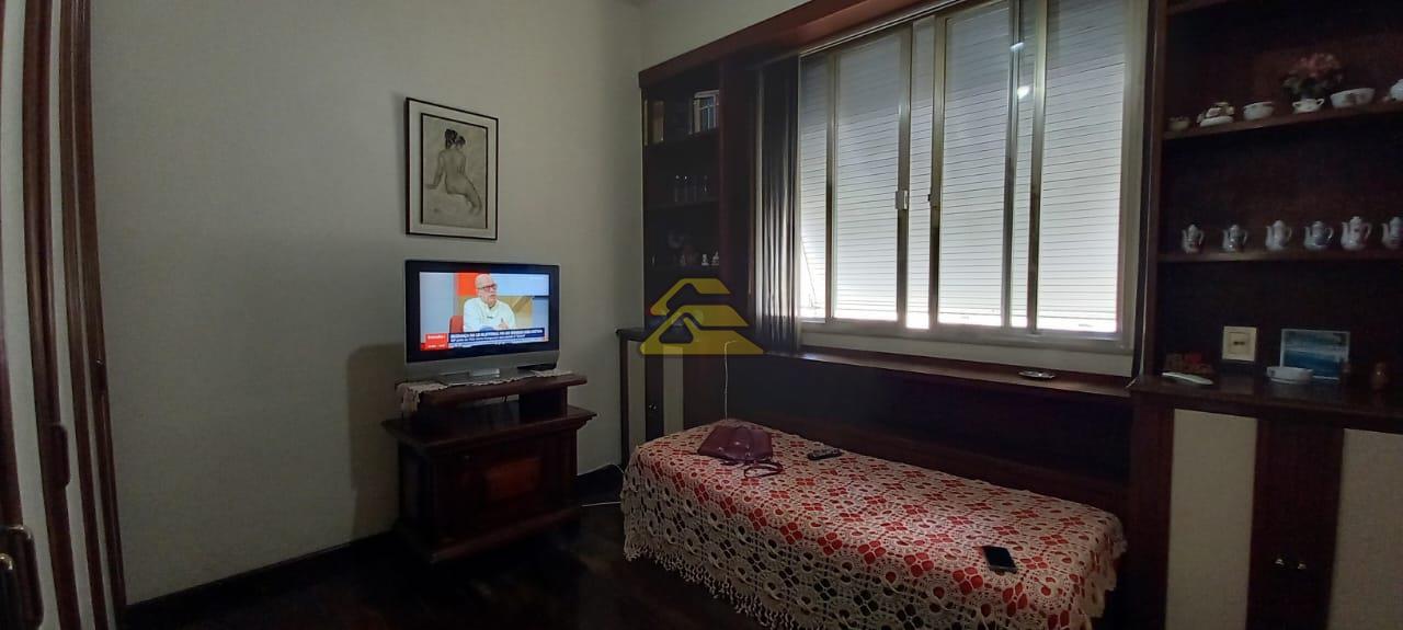 Apartamento à venda com 3 quartos, 121m² - Foto 10