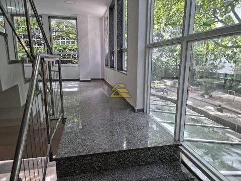 Prédio Inteiro para alugar, 675m² - Foto 2