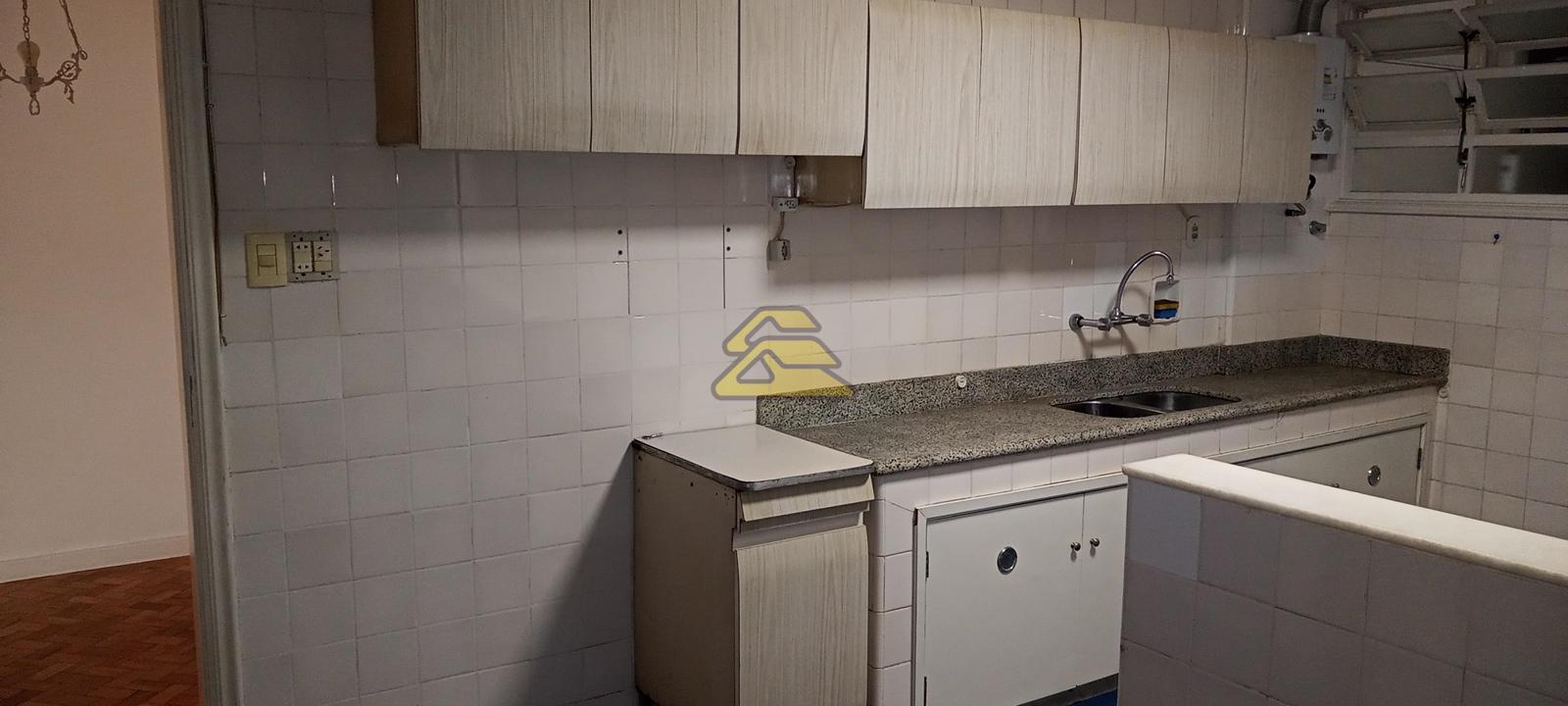 Apartamento à venda com 4 quartos, 194m² - Foto 17