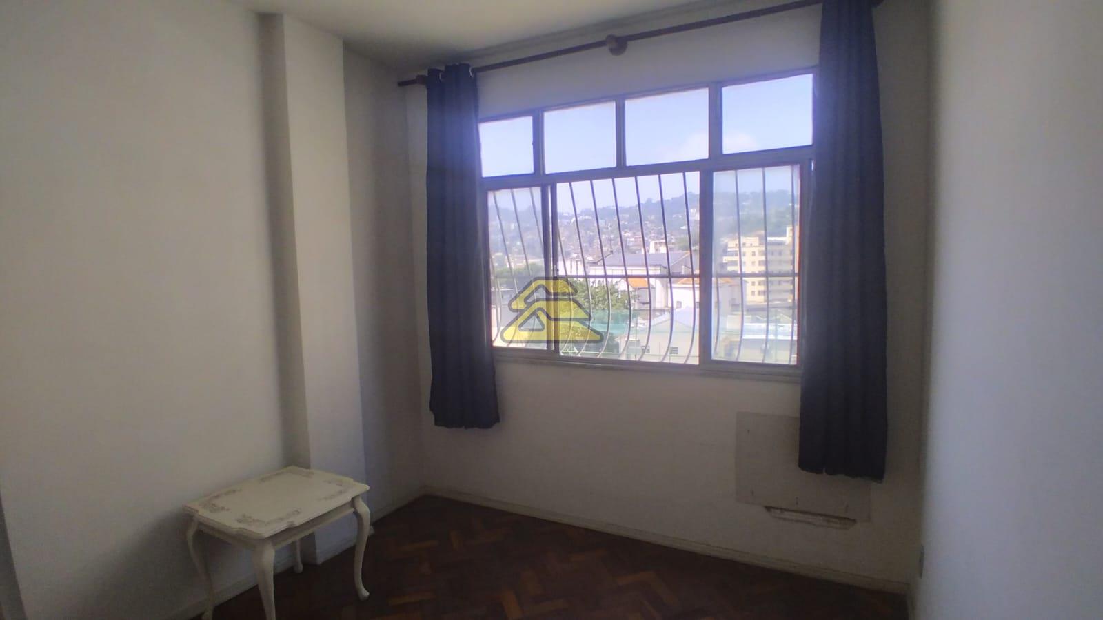 Apartamento à venda com 2 quartos, 66m² - Foto 11