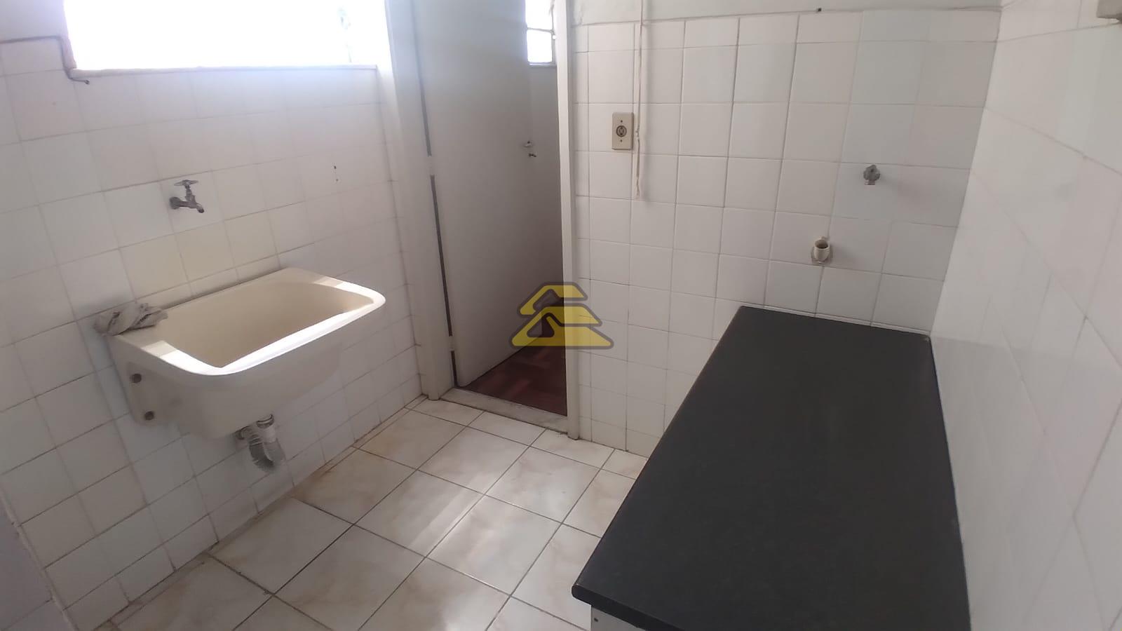 Apartamento à venda com 2 quartos, 66m² - Foto 30