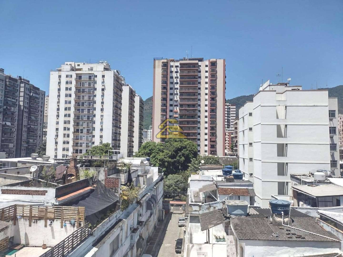 Apartamento à venda com 2 quartos, 84m² - Foto 1