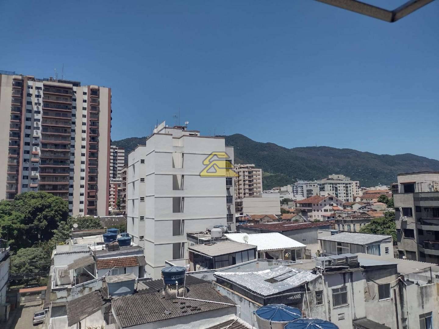 Apartamento à venda com 2 quartos, 84m² - Foto 2