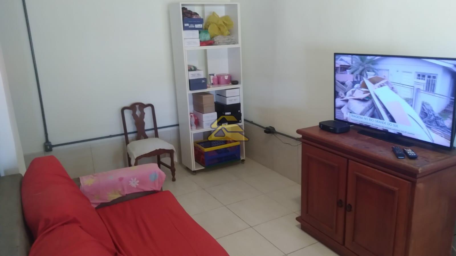 Casa à venda com 9 quartos, 150m² - Foto 6