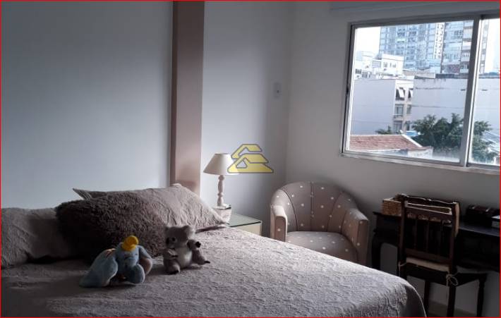 Apartamento à venda com 2 quartos, 70m² - Foto 9