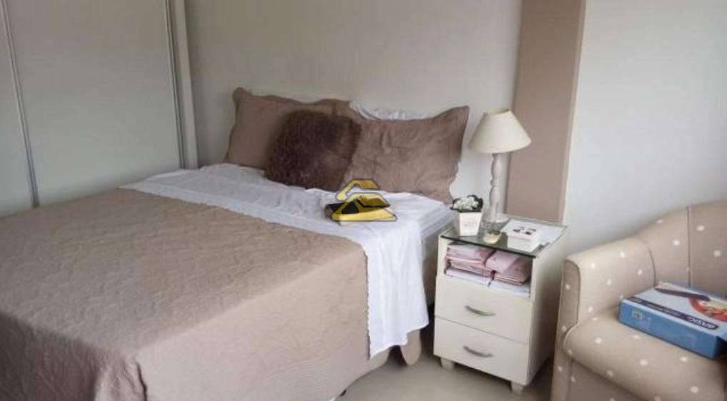 Apartamento à venda com 2 quartos, 70m² - Foto 15