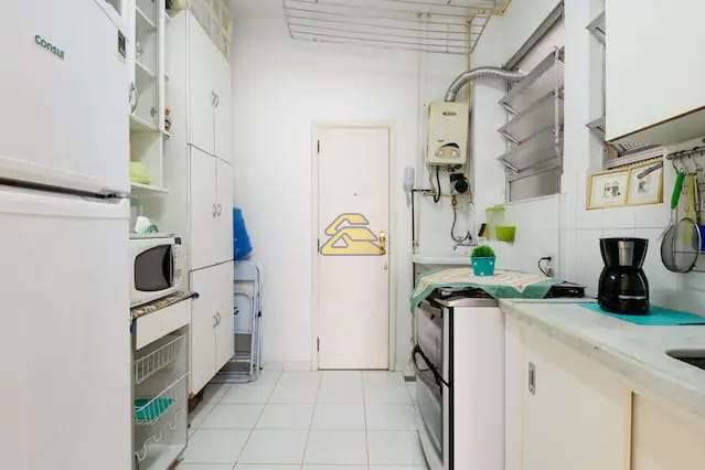 Apartamento à venda com 2 quartos, 70m² - Foto 19