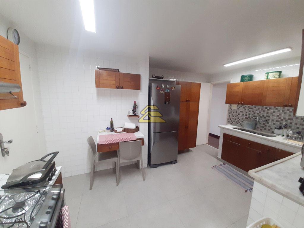 Apartamento à venda com 4 quartos, 199m² - Foto 18