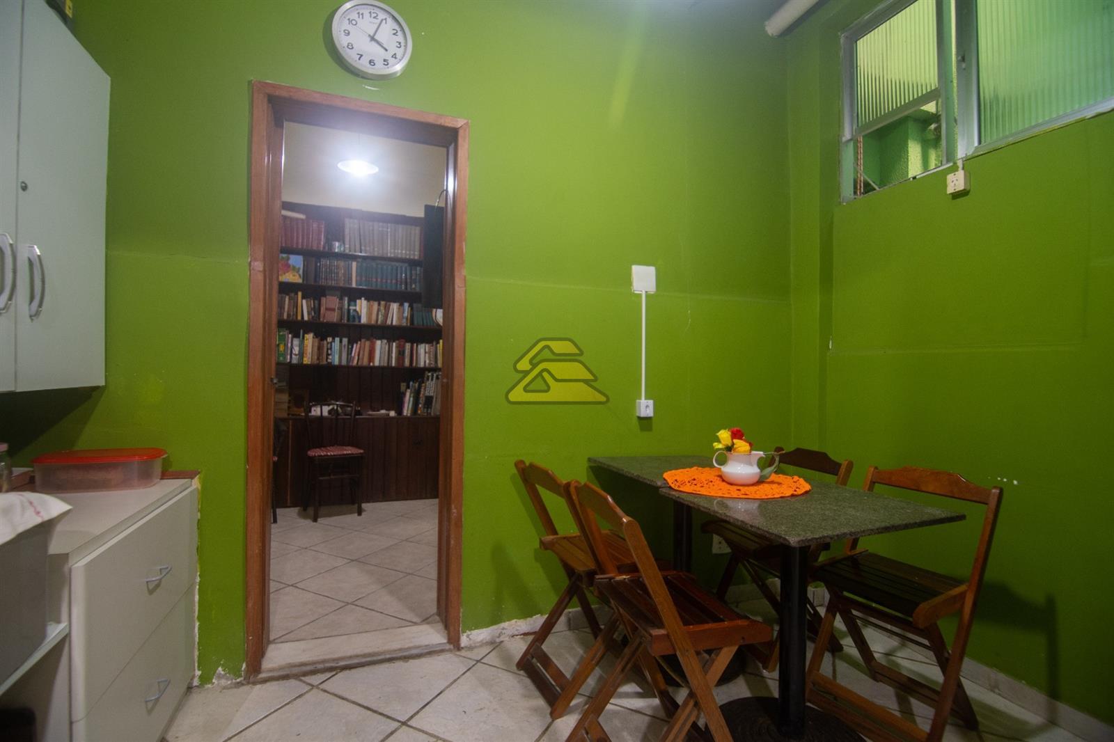 Prédio Inteiro à venda com 6 quartos, 320m² - Foto 33