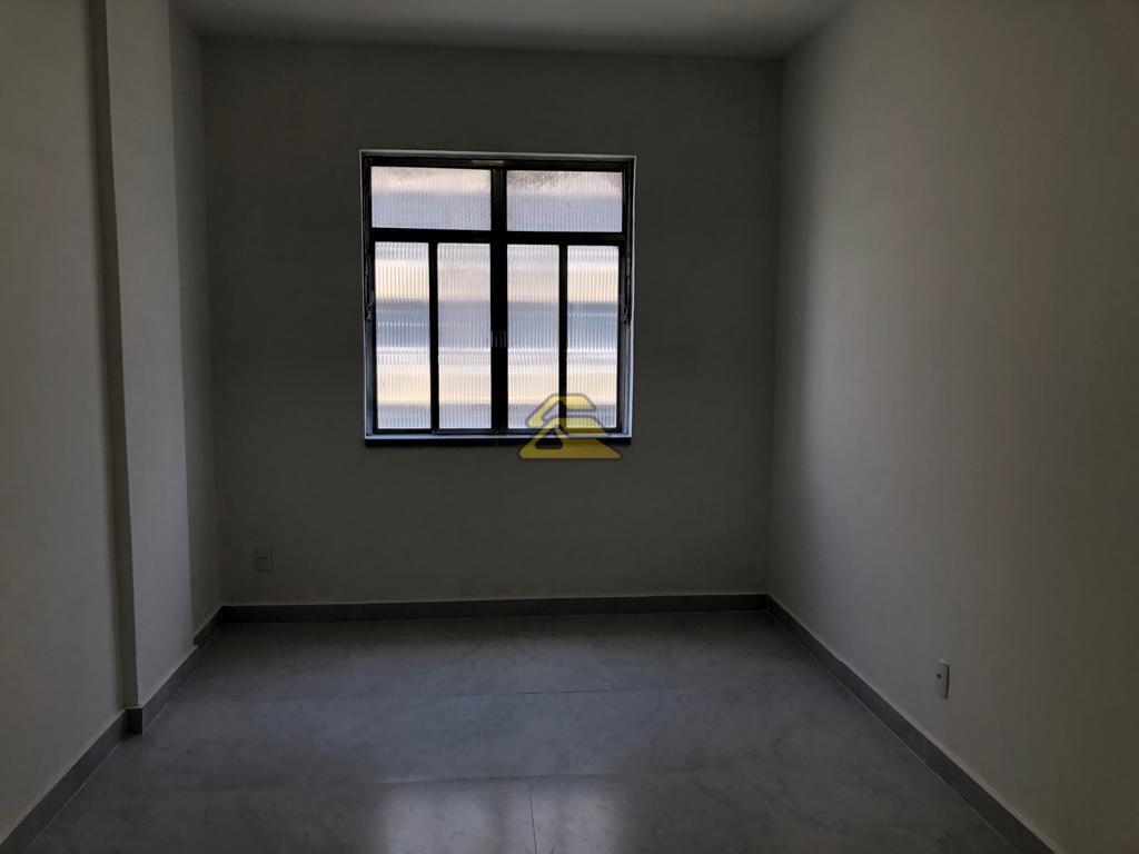 Apartamento à venda com 1 quarto, 50m² - Foto 4