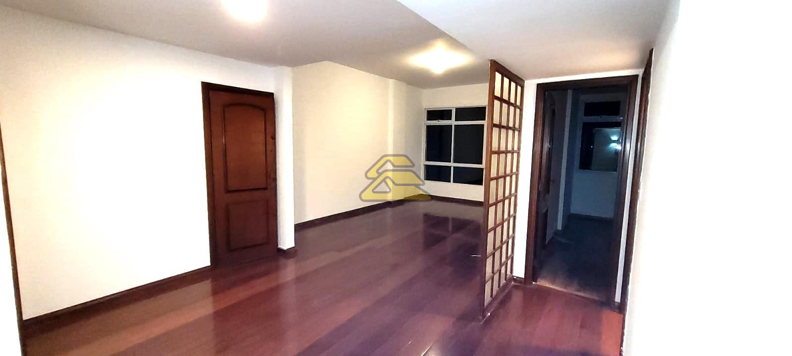 Apartamento à venda com 3 quartos, 126m² - Foto 1