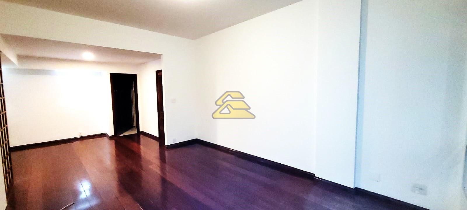 Apartamento à venda com 3 quartos, 126m² - Foto 2