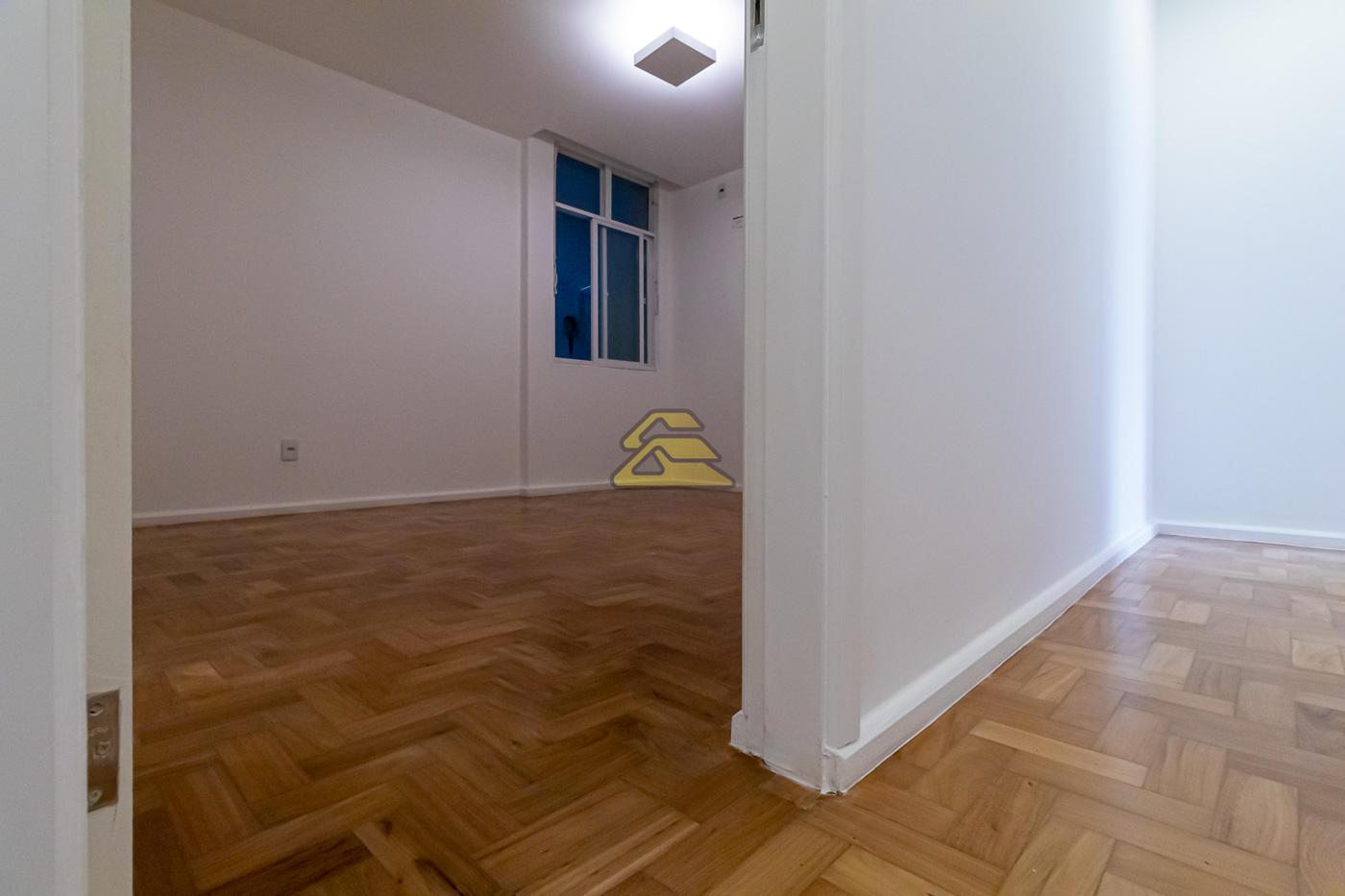 Apartamento à venda com 4 quartos, 330m² - Foto 17