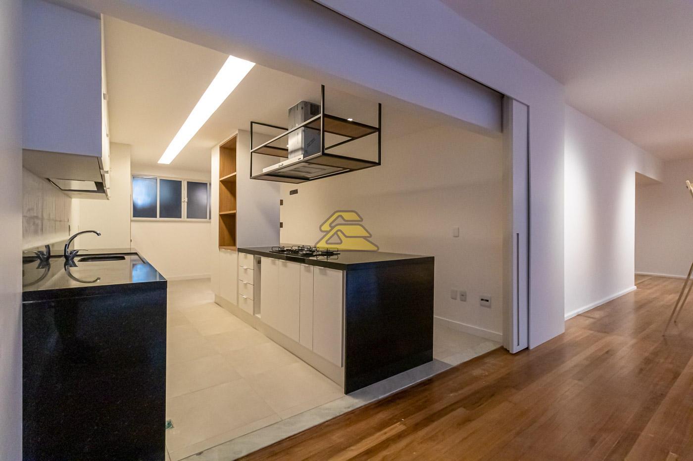 Apartamento à venda com 4 quartos, 330m² - Foto 19