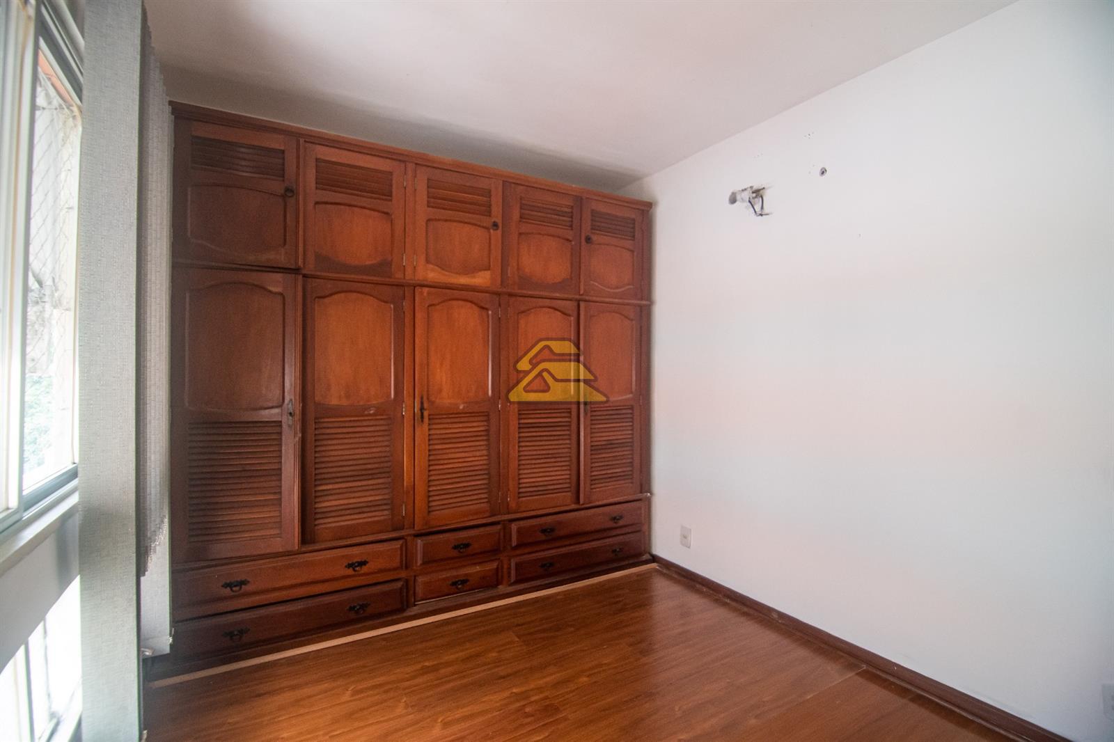 Apartamento à venda com 2 quartos, 64m² - Foto 8