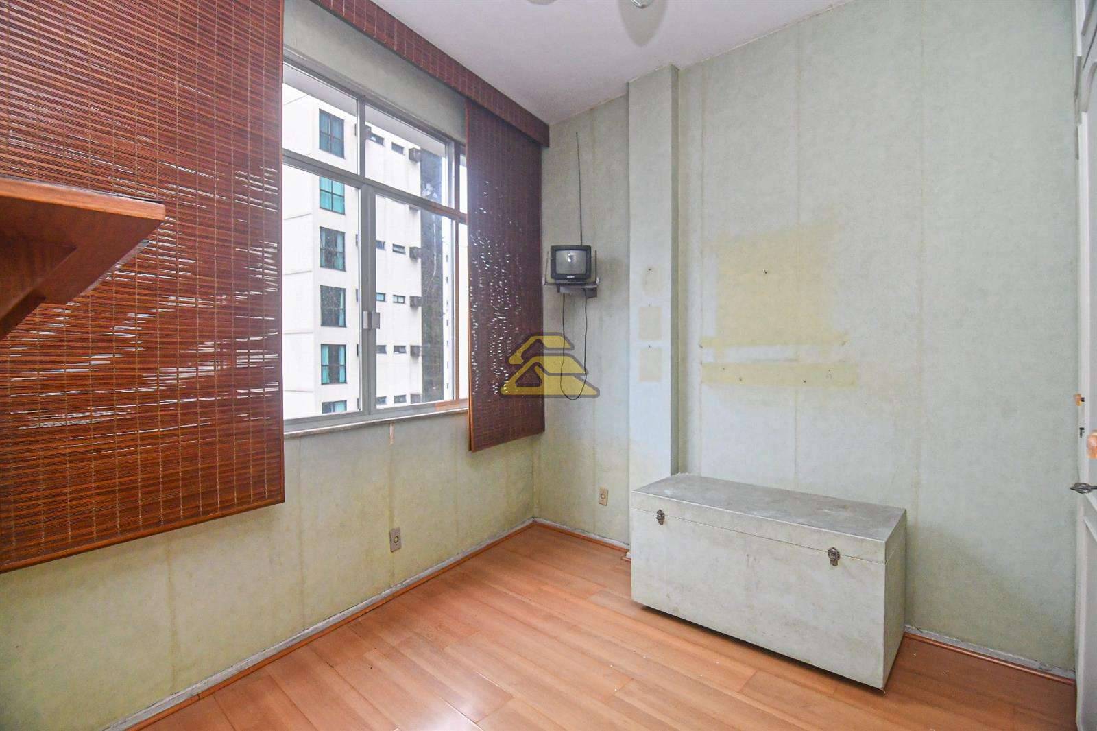 Apartamento à venda com 2 quartos, 68m² - Foto 8