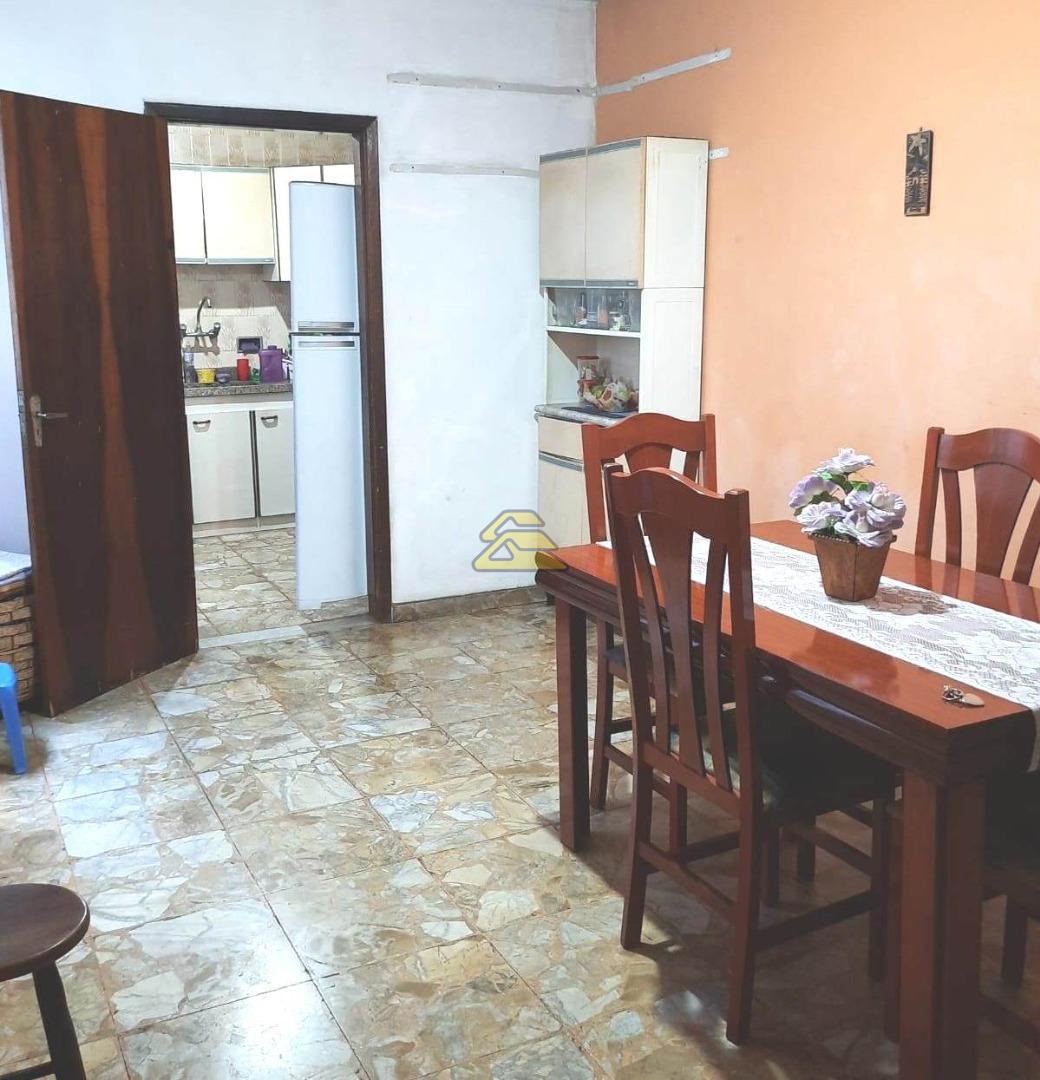 Casa à venda com 5 quartos, 146m² - Foto 6