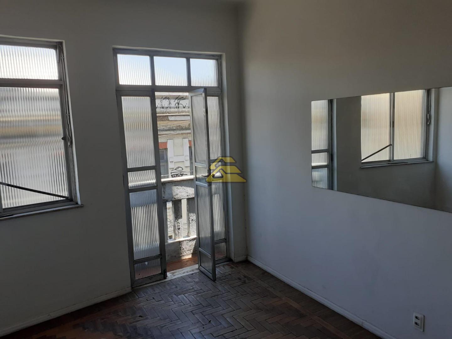 Apartamento à venda com 2 quartos, 85m² - Foto 1