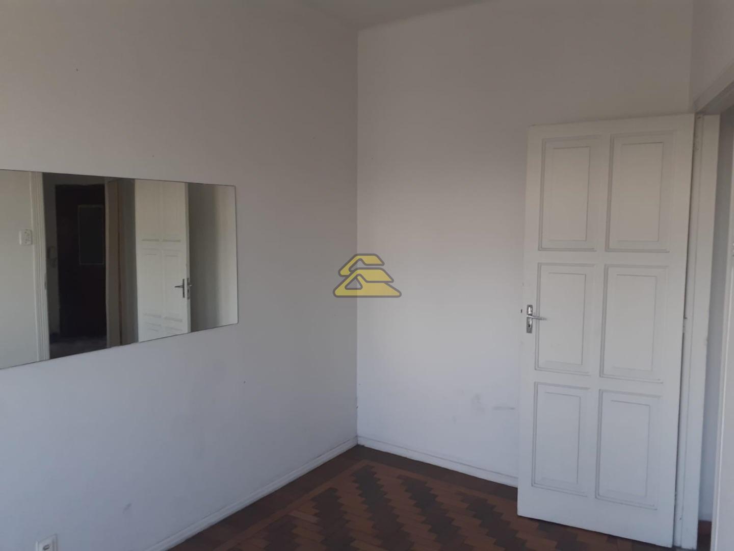 Apartamento à venda com 2 quartos, 85m² - Foto 4