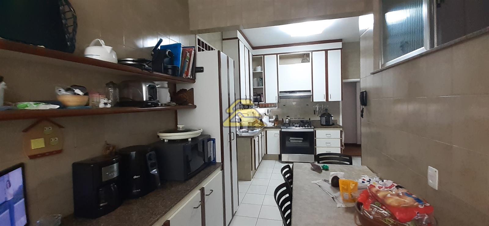 Apartamento à venda com 2 quartos, 97m² - Foto 13