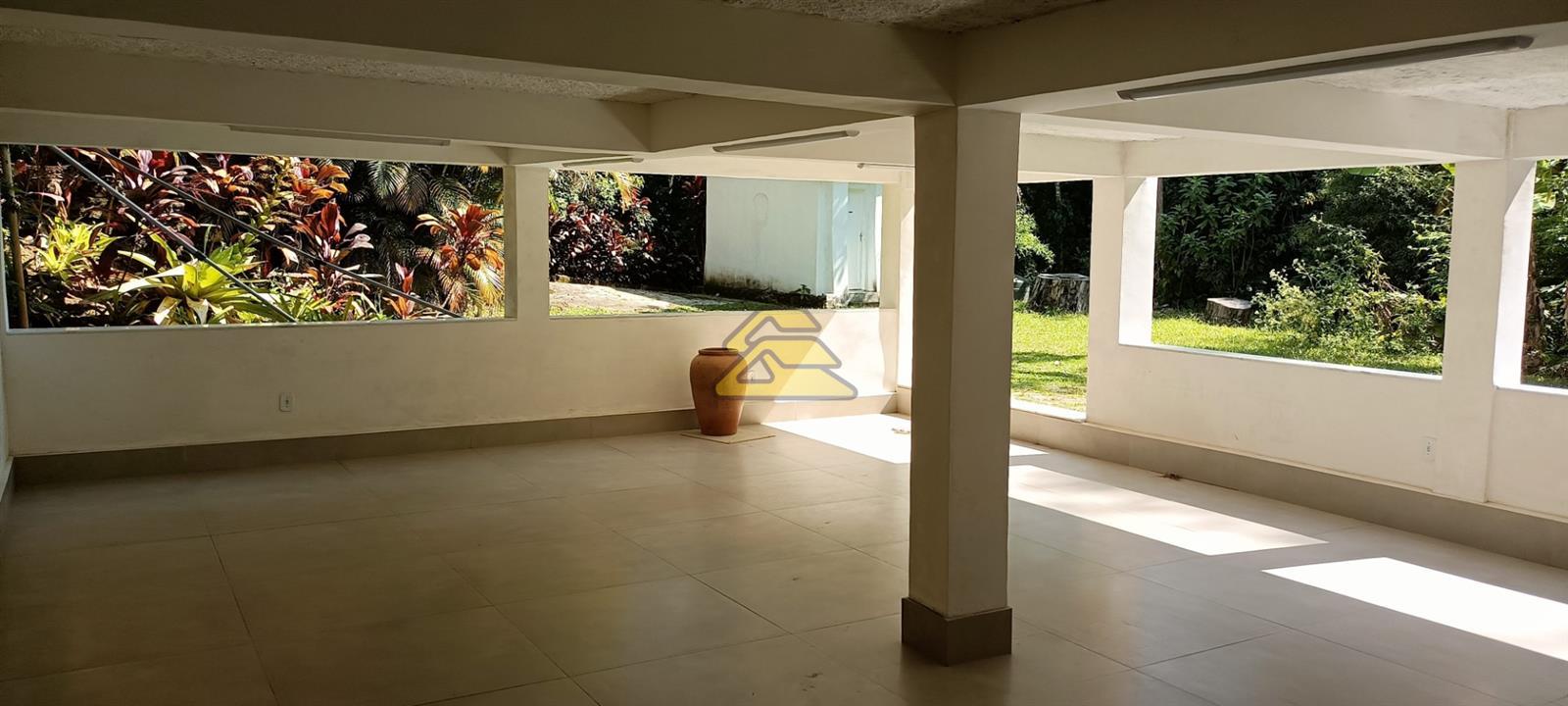 Casa à venda com 6 quartos, 1000m² - Foto 13