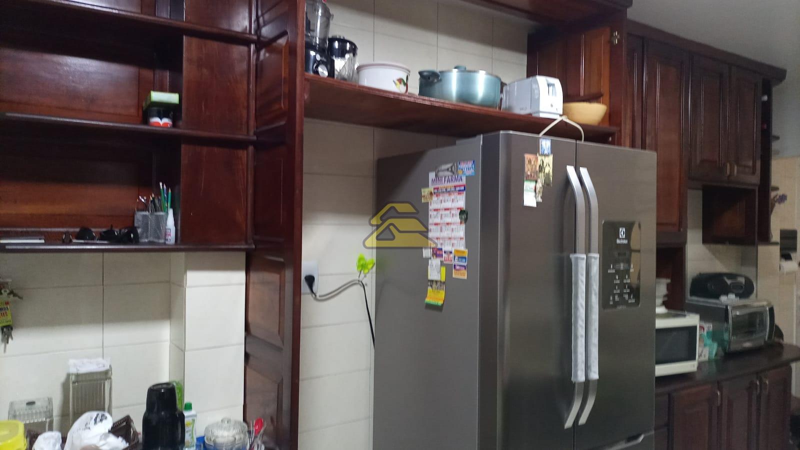 Apartamento à venda com 4 quartos, 250m² - Foto 17