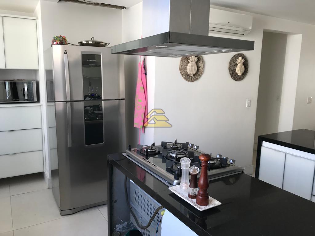 Apartamento à venda com 3 quartos, 170m² - Foto 17