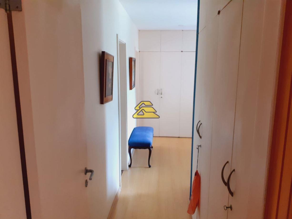 Apartamento à venda com 4 quartos, 240m² - Foto 11