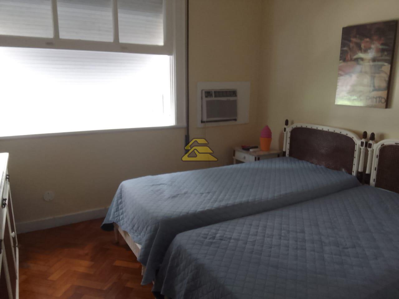 Apartamento à venda com 3 quartos, 223m² - Foto 12