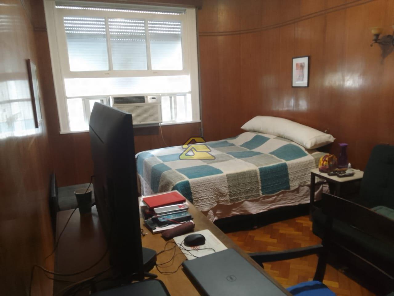 Apartamento à venda com 3 quartos, 223m² - Foto 11