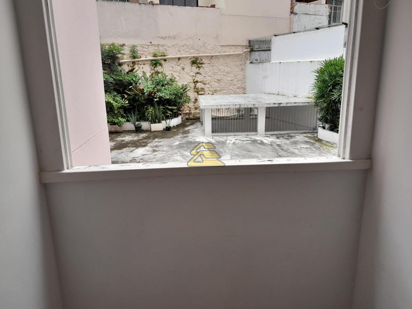 Apartamento à venda com 2 quartos, 79m² - Foto 5