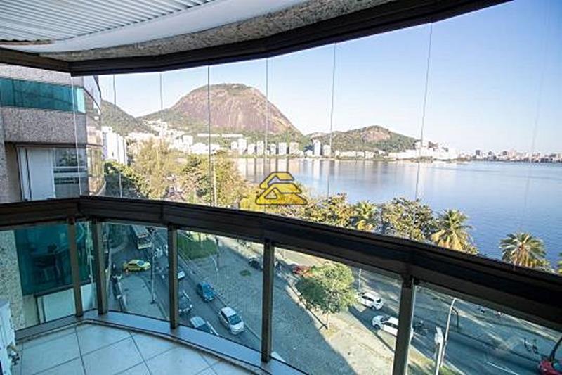 Cobertura à venda com 2 quartos, 115m² - Foto 2