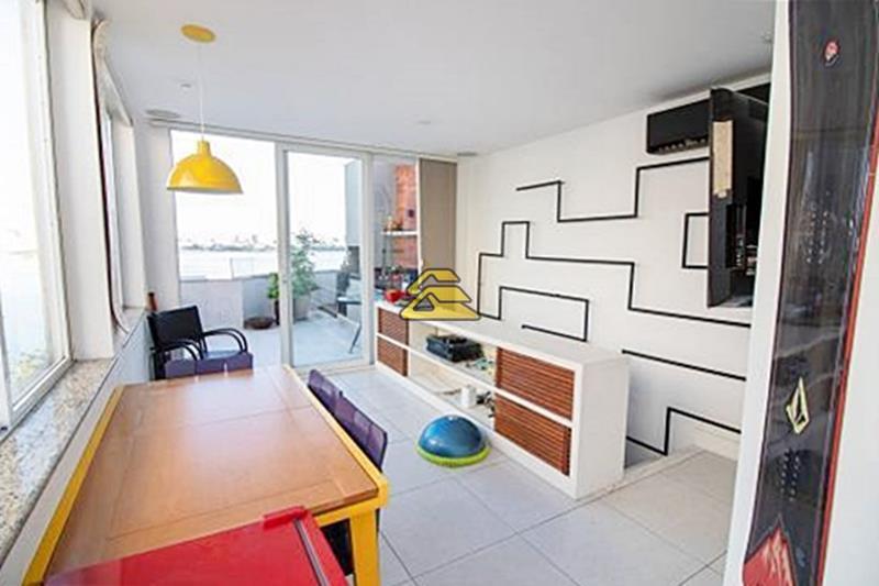 Cobertura à venda com 2 quartos, 115m² - Foto 4