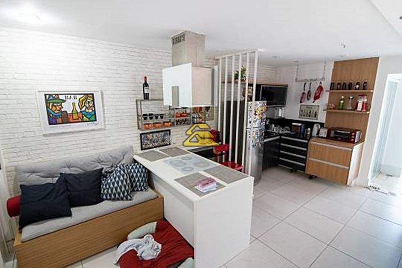 Cobertura à venda com 2 quartos, 115m² - Foto 6