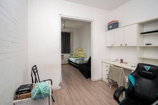 Apartamento à venda com 1 quarto, 28m² - Foto 11