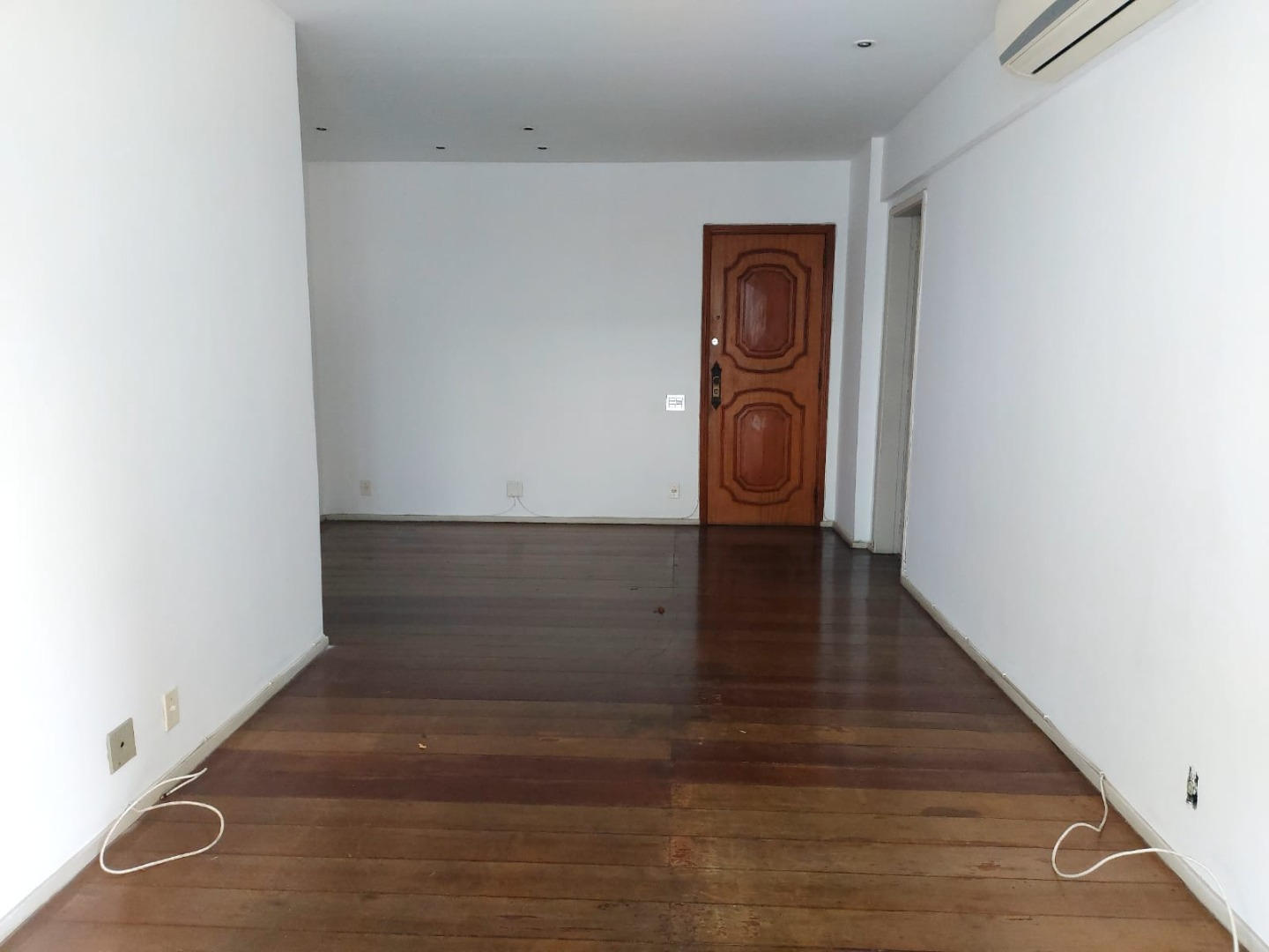 Apartamento à venda com 2 quartos, 100m² - Foto 4