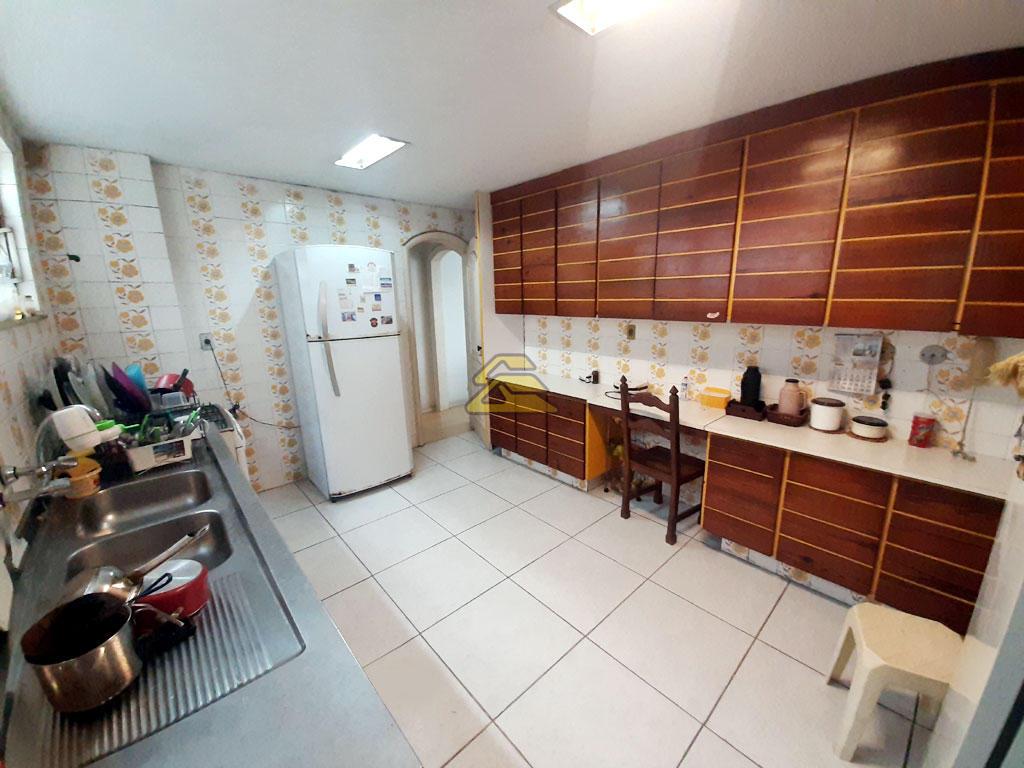 Apartamento à venda com 4 quartos, 180m² - Foto 15