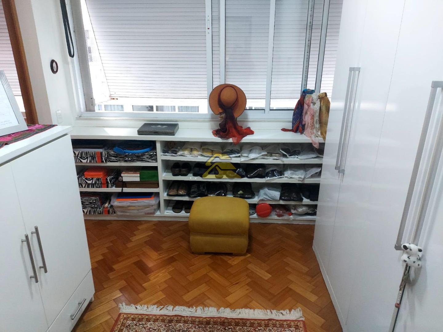 Apartamento à venda com 4 quartos, 215m² - Foto 22