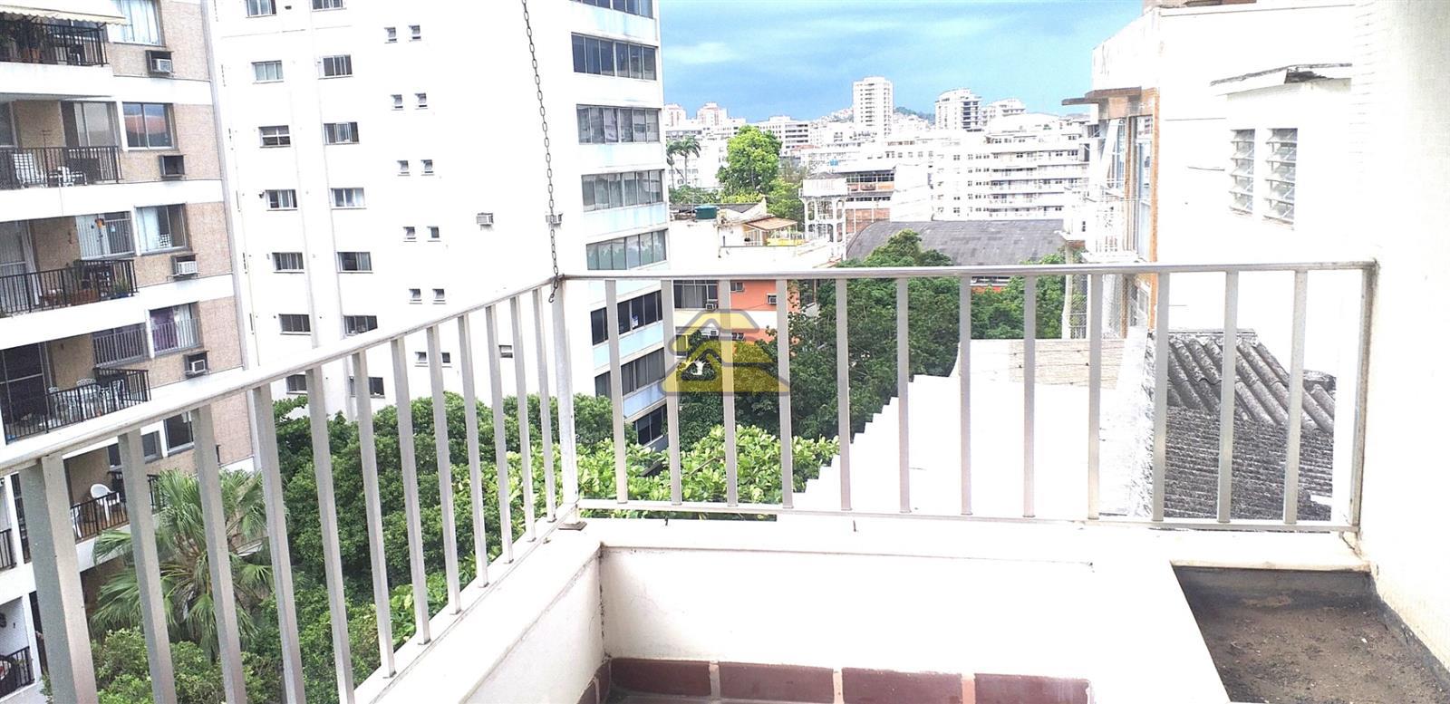 Apartamento à venda com 2 quartos, 90m² - Foto 2