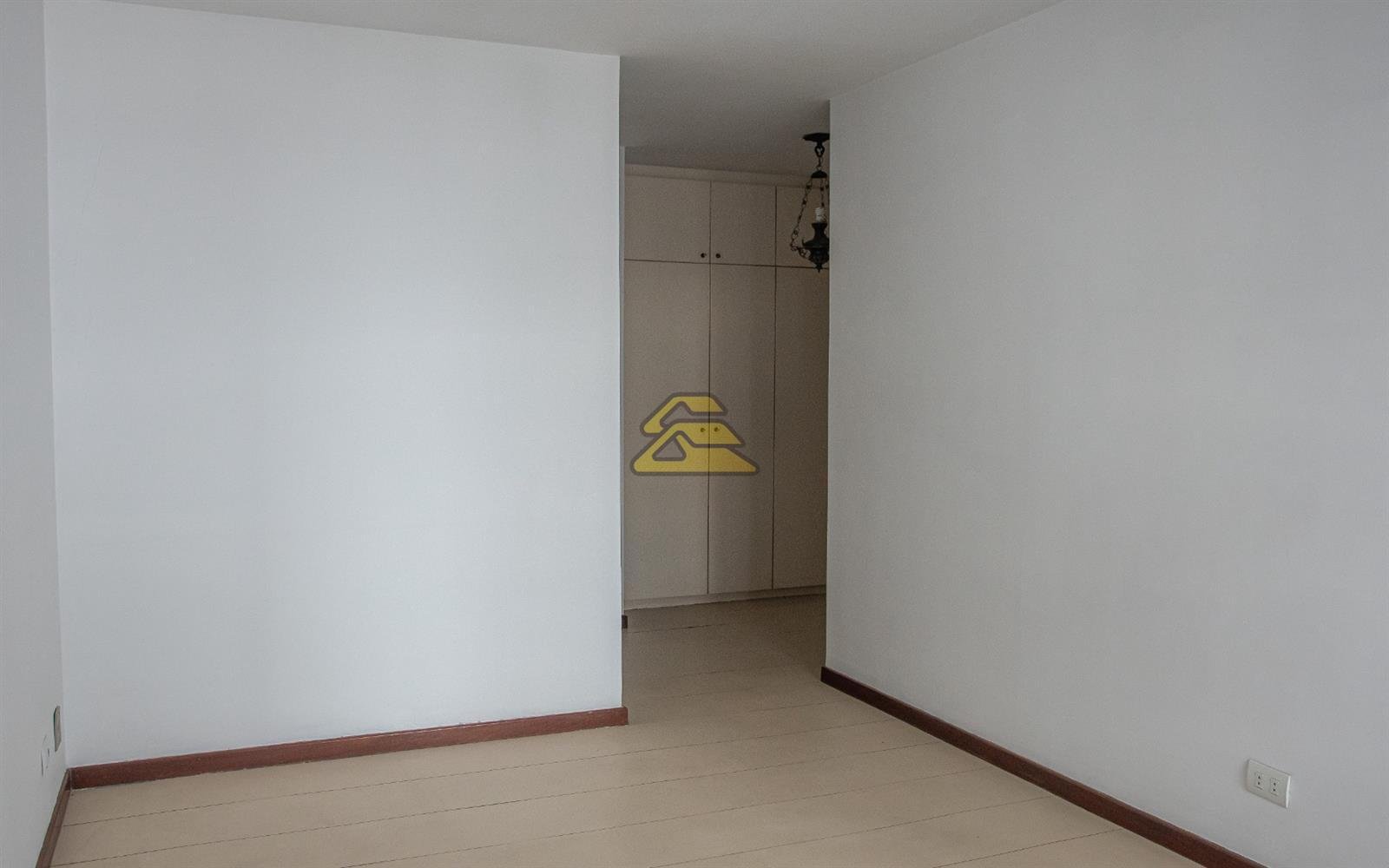 Apartamento à venda com 4 quartos, 282m² - Foto 15