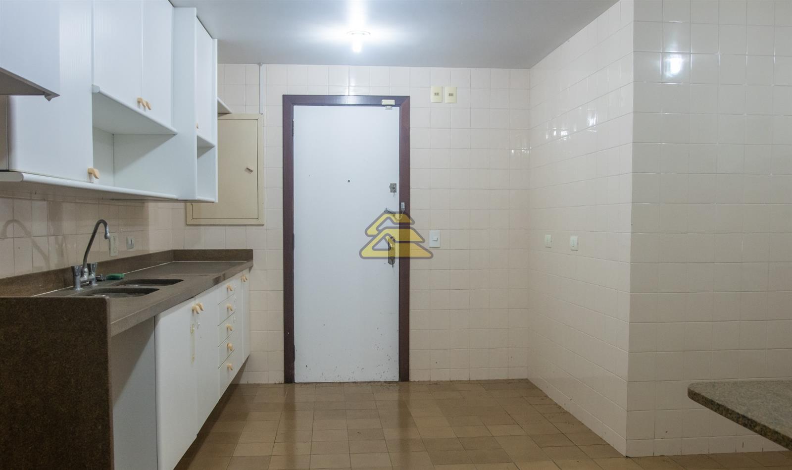 Apartamento à venda com 4 quartos, 282m² - Foto 26