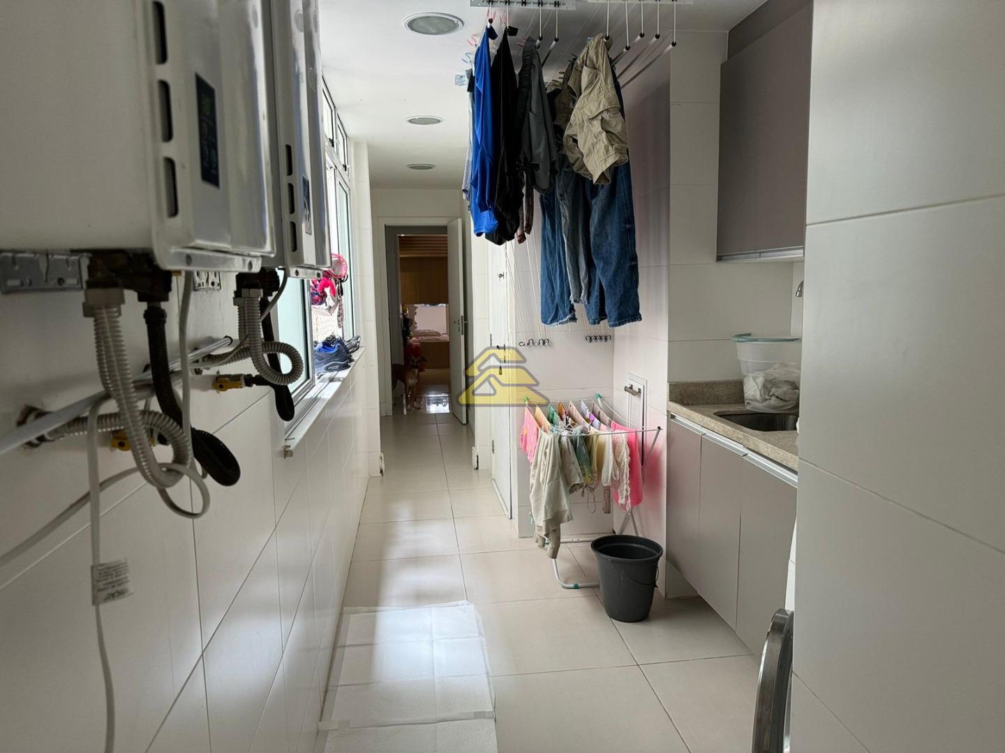 Apartamento à venda com 4 quartos, 270m² - Foto 16